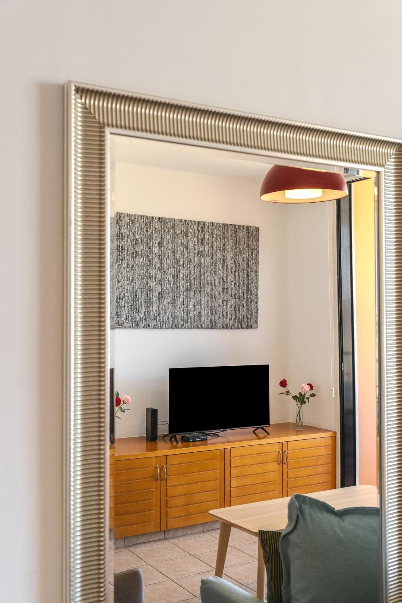 Isabella One Bedroom Larnaca Dış mekan fotoğraf
