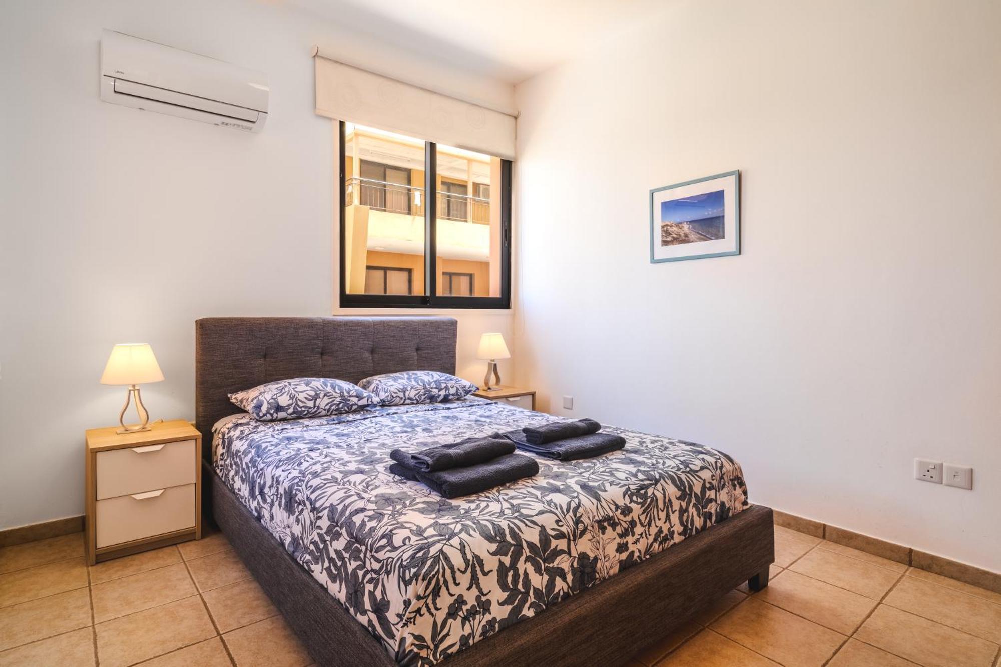 Isabella One Bedroom Larnaca Dış mekan fotoğraf