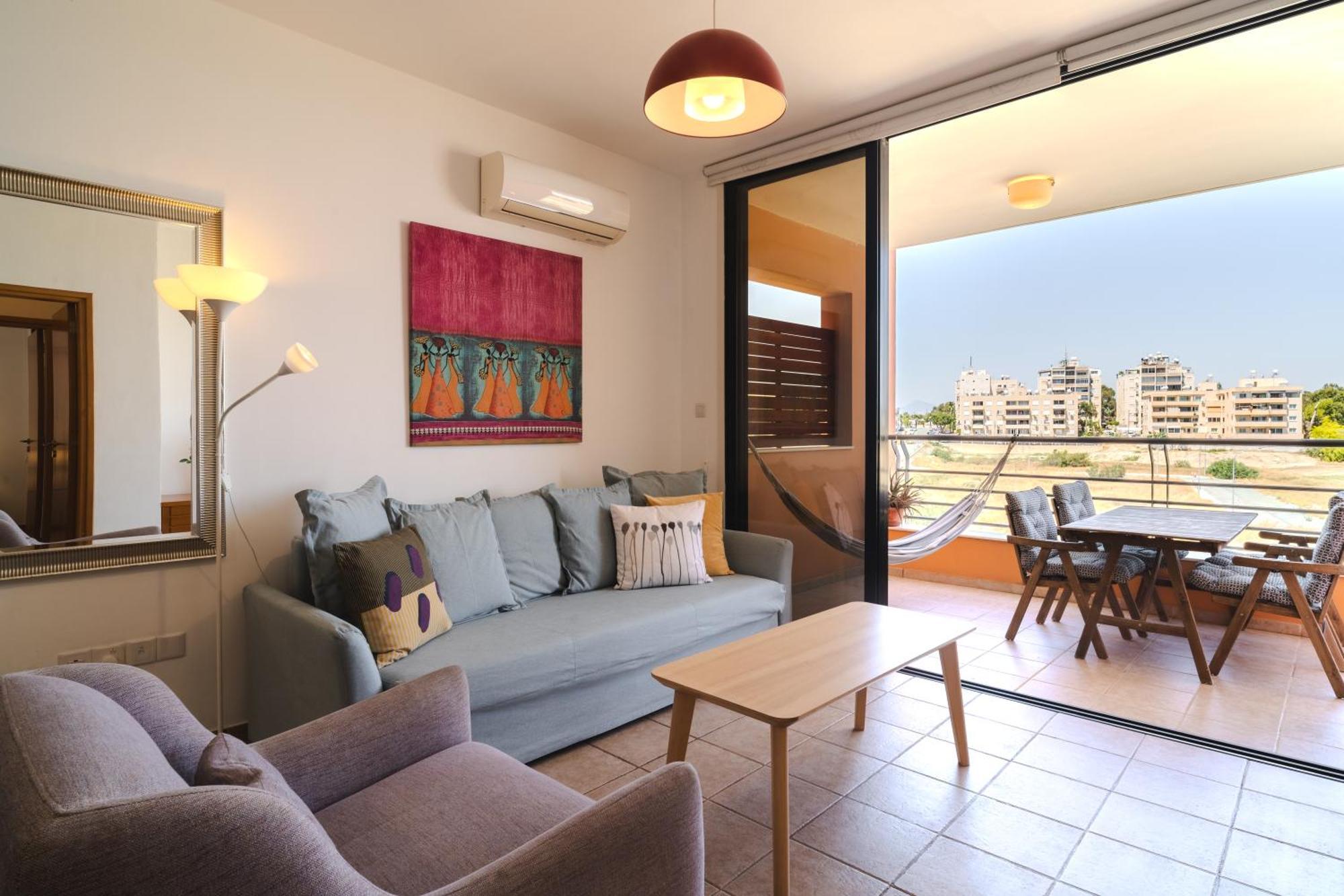 Isabella One Bedroom Larnaca Dış mekan fotoğraf